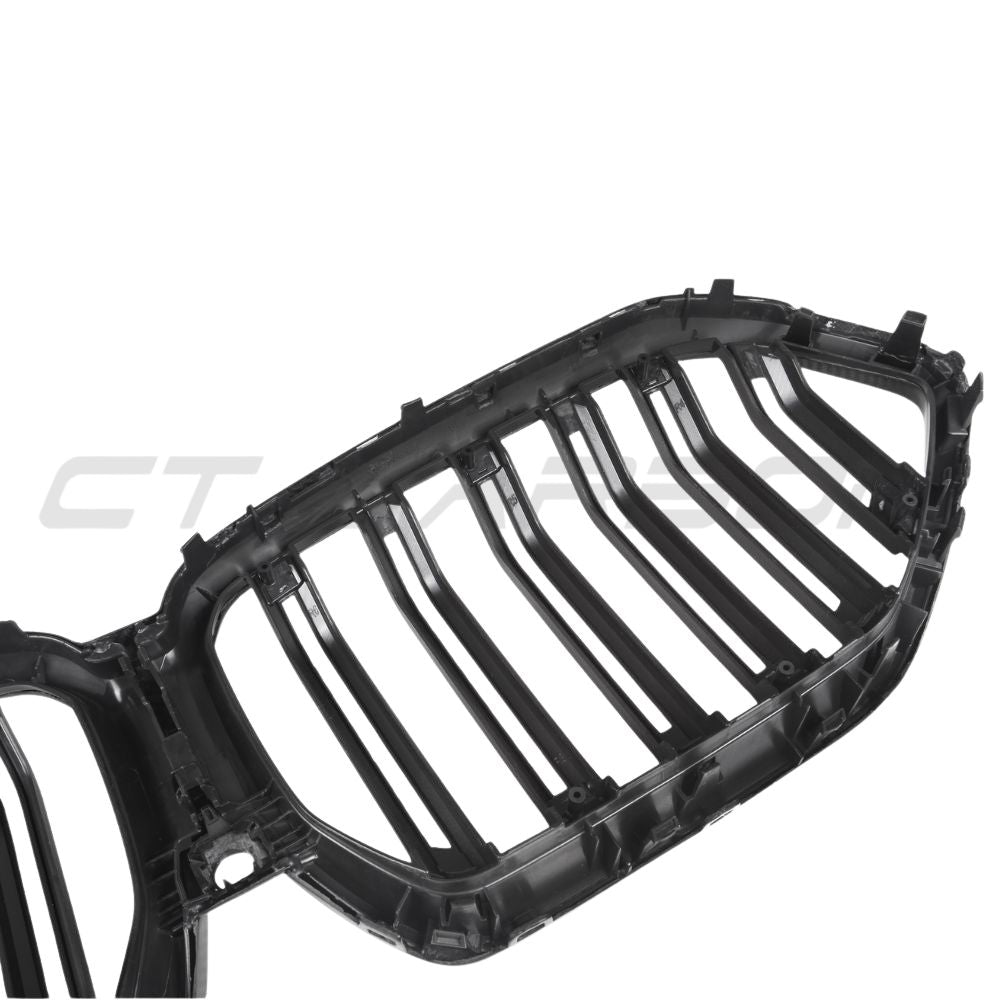 BMW X6 G06 & X6M F96 2019-2022 CT Carbon double slat pre-preg carbon fiber grille installed on front of vehicle