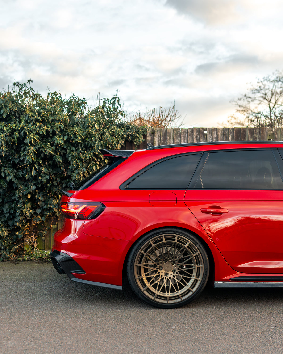 Audi RS4 B9 & B9.5 carbon fibre diffuser by CT Design, showcasing the sleek middle spoiler and textured carbon fiber finish.