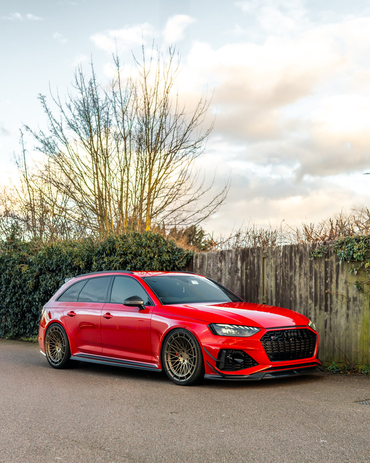 Audi RS4 B9.5 carbon fibre side skirts by CT Design, showing sleek, lightweight automotive body kit enhancements.