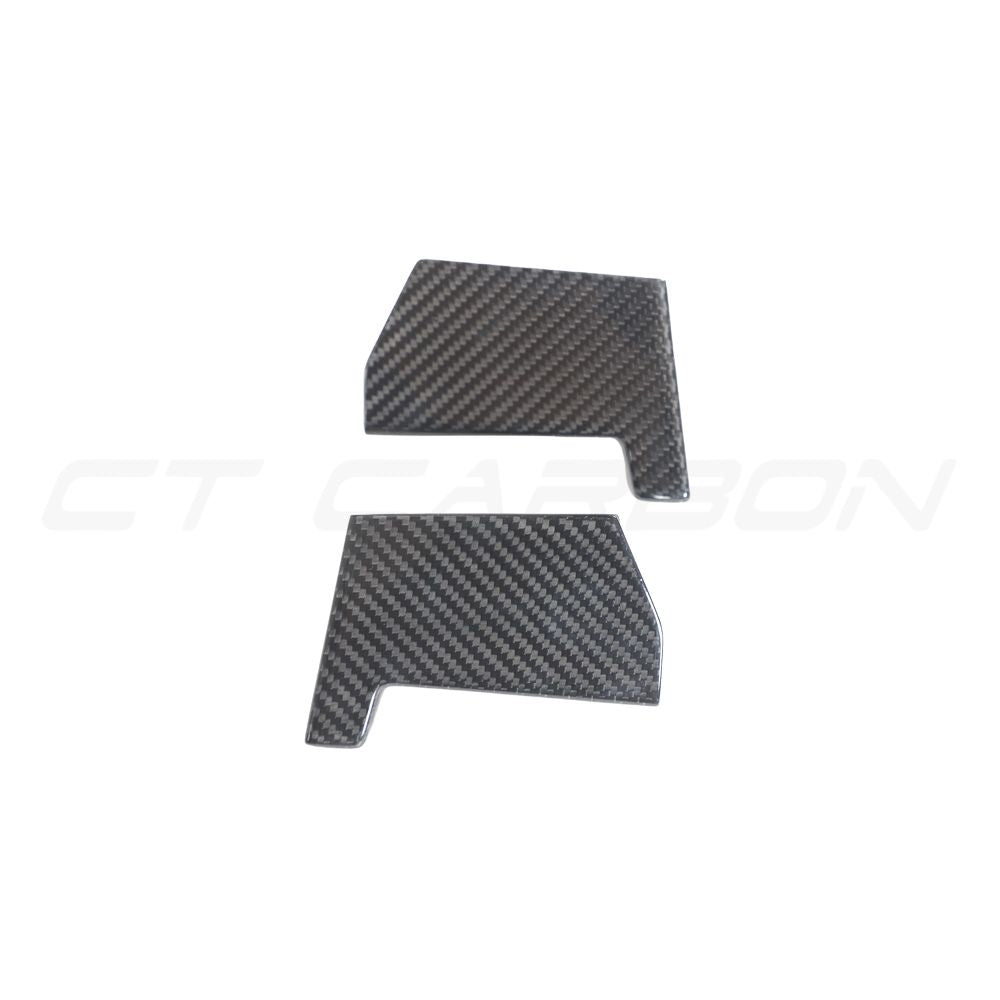Audi RSQ8 2020+ carbon fibre side skirts by CT Carbon, showing sleek, textured carbon fibre side panel details on the vehicle.
