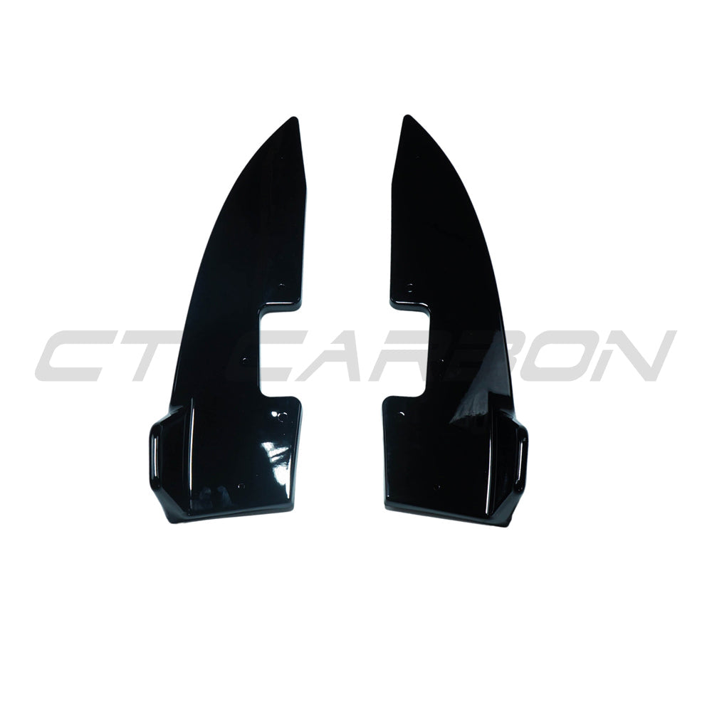 BMW 4 Series G22/G23 2020+ gloss black rear bumper corners accessories by CT Carbon, showing close-up of sleek bumper corner details.