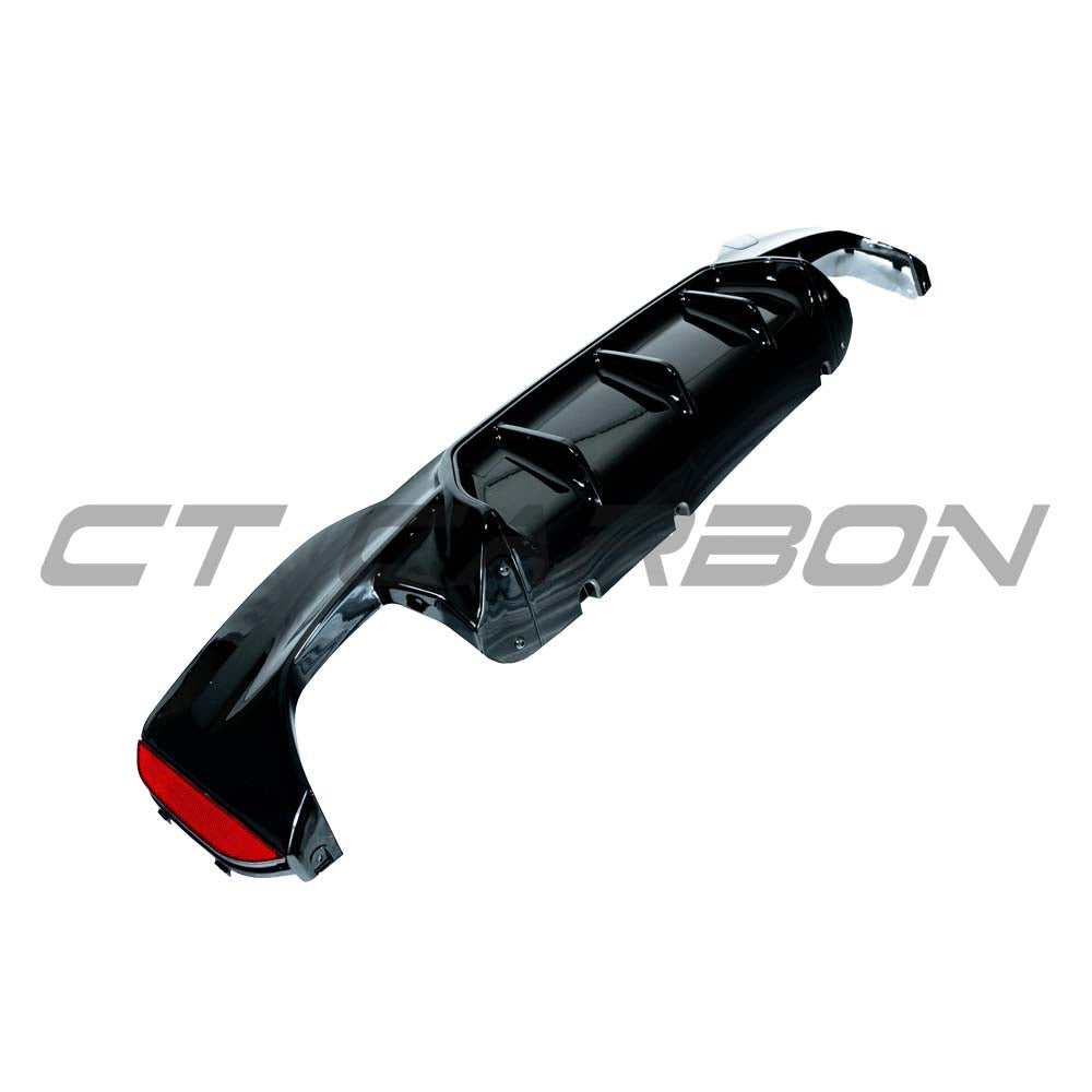 BMW 5 Series G30 G31 pre-LCI CT Carbon gloss black diffuser with M-style design, engineered for a sleek, sporty look.