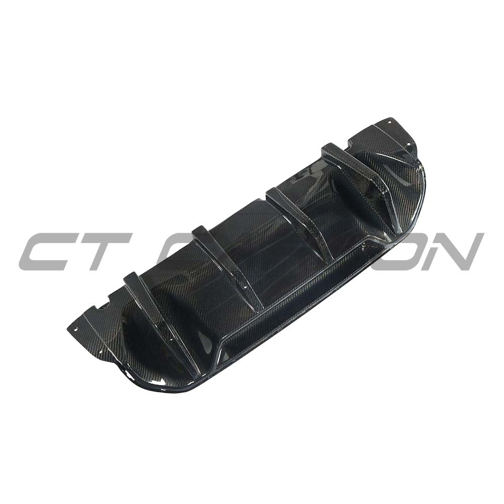 BMW F90 M5 LCI saloon with full carbon fibre kit by CT Carbon, featuring V6 design and MP style components.
