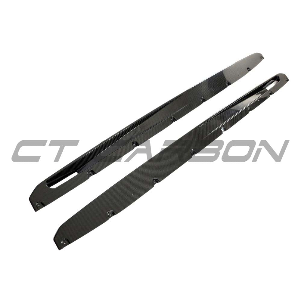 BMW G05 X5 LCI 2023+ CT Carbon fiber side skirts kit, lightweight and aerodynamic exterior upgrade for the BMW X5 M model.