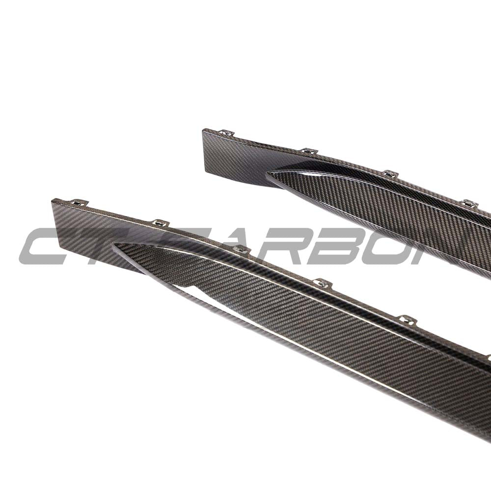 BMW G81 M3 Touring 2022+ CT Carbon full carbon fibre side skirt replacement kit on a sleek car.