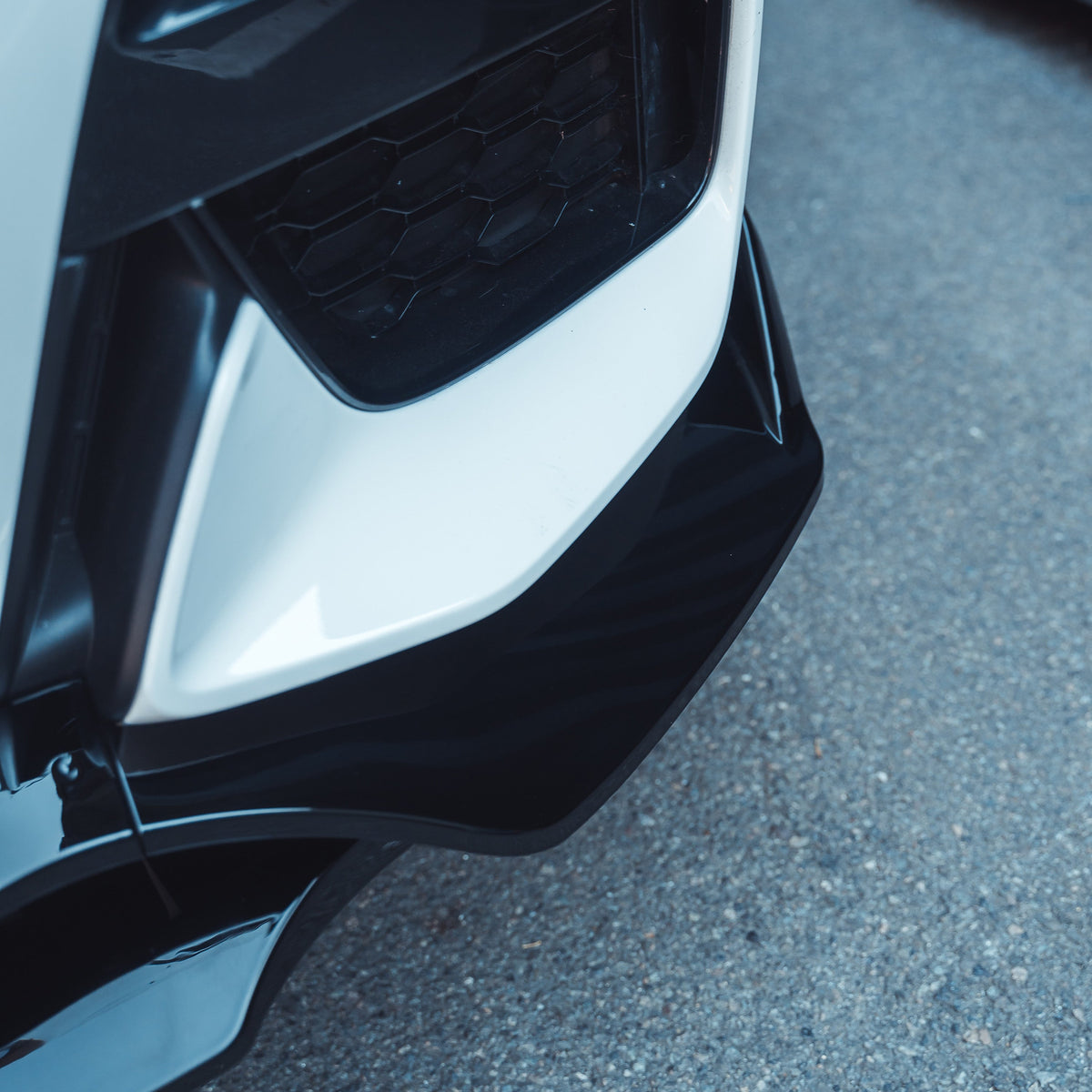 BMW X3 G01 2017-2020 CT Carbon full gloss black kit with matching tips, designed for a sleek, complete exterior upgrade.