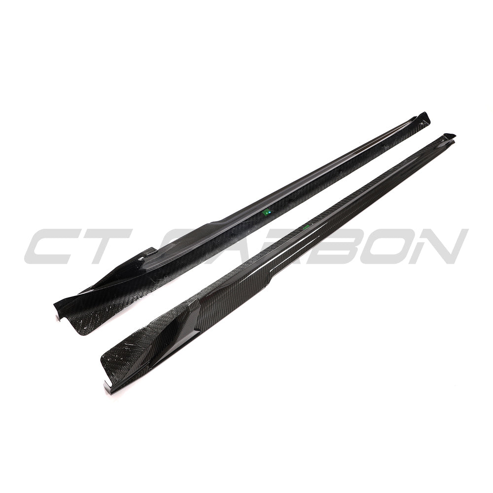 CT Carbon Porsche 911 991.2 GTS 2017-2019 carbon fibre side skirt extensions mounted on vehicle side.