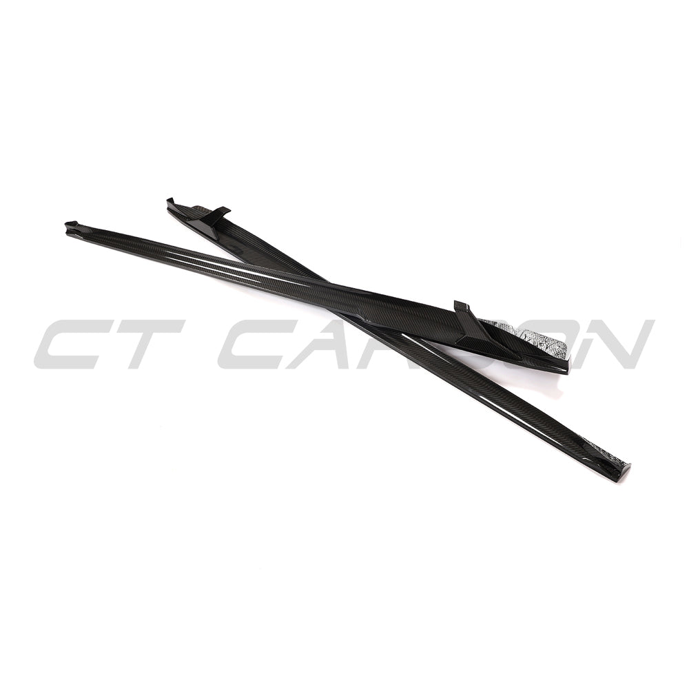 CT Carbon Porsche 911 991.2 GTS 2017-2019 carbon fibre side skirt extensions installed on the vehicle.