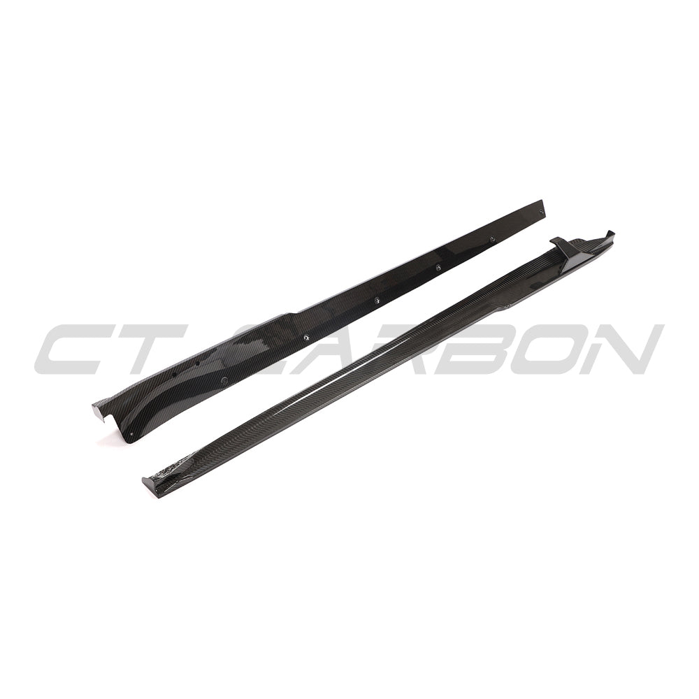 CT Carbon Porsche 911 991.2 GTS 2017-2019 carbon fibre side skirt extensions installed on the vehicle.