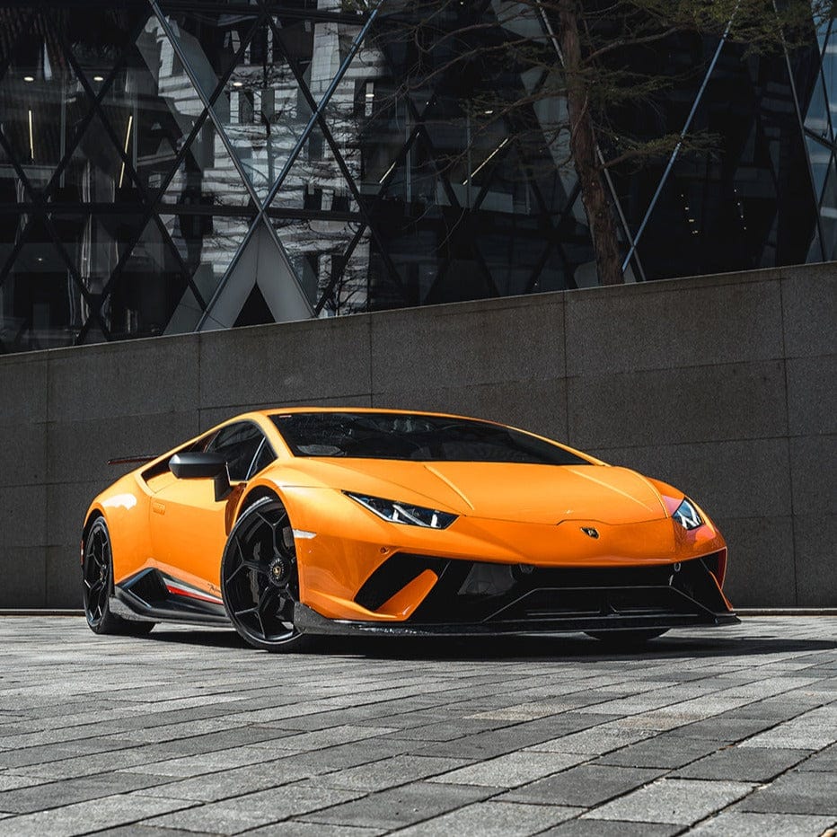 Lamborghini Huracan Performante full kit by CT Design, featuring carbon fiber body parts and aerodynamic enhancements.
