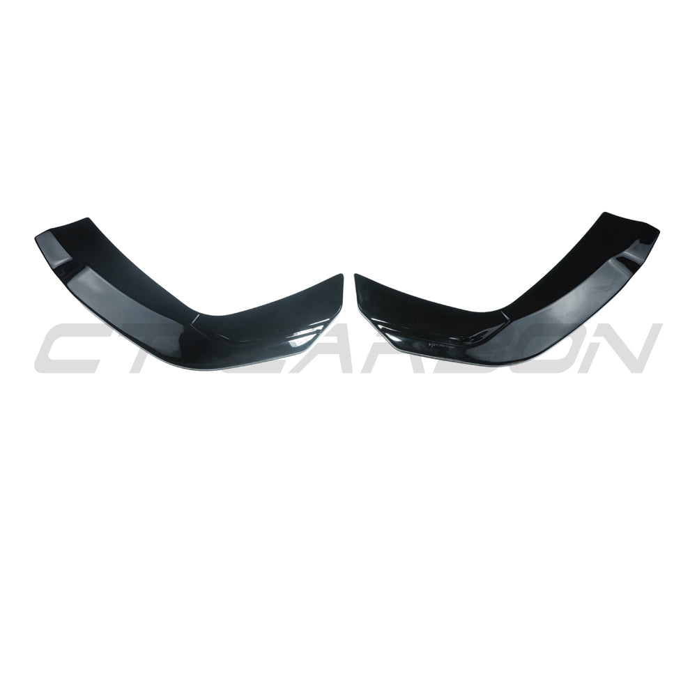 Mercedes V177 2018+ A-Class CT Carbon gloss black rear bumper corner accessories, close-up view of the sleek, finished black corners.