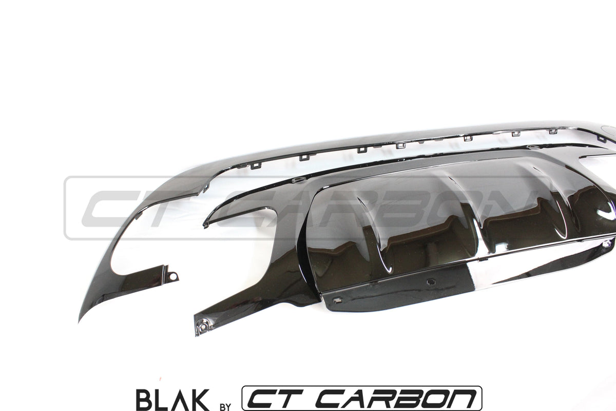 Full black edition Range Rover Velar trim pack kit by CT Carbon, featuring black accents and trim enhancements for 2017+ models.