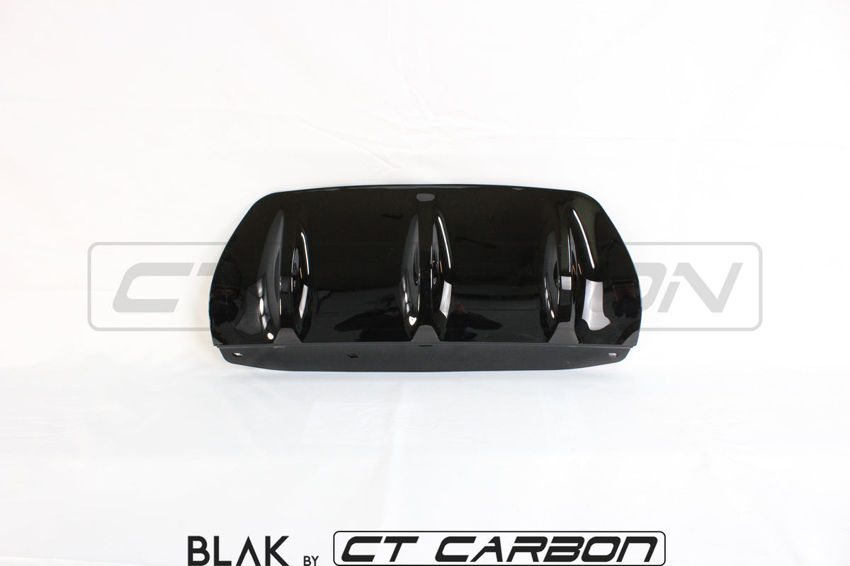 Full black edition Range Rover Velar trim kit by CT Carbon, featuring sleek black accents on the 2017+ model.