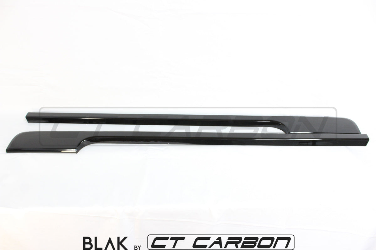 Black CT Carbon splitter kit for Range Rover Vogue L405 Full Black Edition trim pack, 2013-2017, shown on vehicle front.