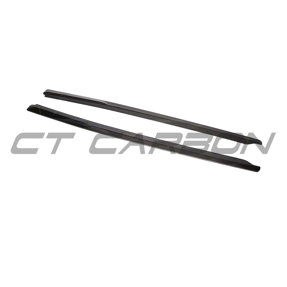 Audi R8 V10 Gen 2 CT Carbon fiber side skirts, lightweight aerodynamic car body accessories, mounted on the vehicle's side.