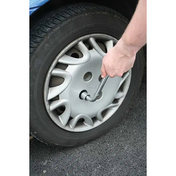 Laser Tools Laser 0591 telescopic wheel wrench with adjustable handle and robust construction, ideal for vehicle tire changes.