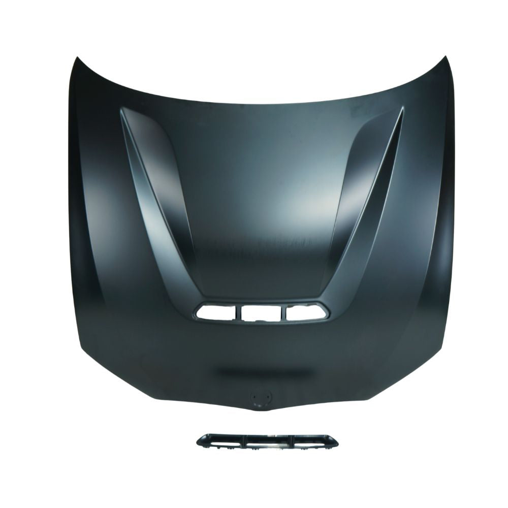 BMW 3 Series G20 G21 2018+ CT Carbon GTS style aluminum bonnet, close-up showing sleek, lightweight design and carbon fiber finish.