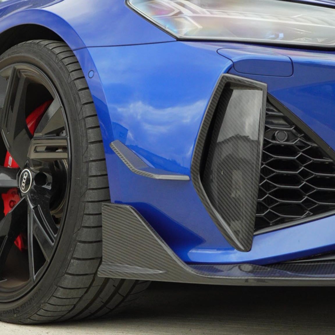 Audi RS6 Avant full carbon fiber kit by CT Carbon, featuring sleek, high-quality carbon fiber components for enhanced style and performance.