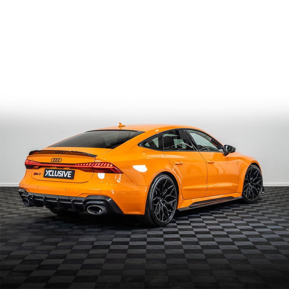 Full view of the CT Design carbon fibre kit on an Audi RS7 C8 2019+ showing the sleek, custom carbon fibre accents and aerodynamic details.