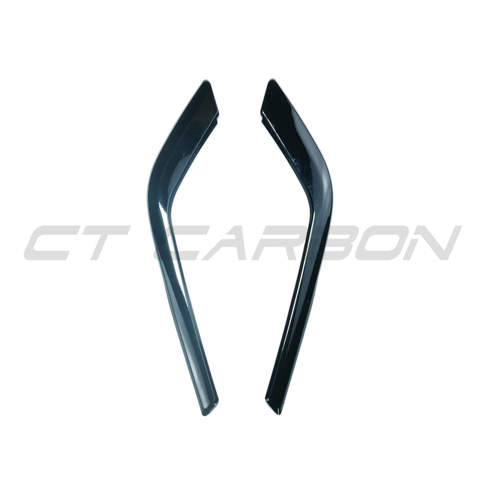 BMW 5 Series G60 and i5 2023 gloss black front bumper corners V2 by CT Carbon, close-up view of the accessories.