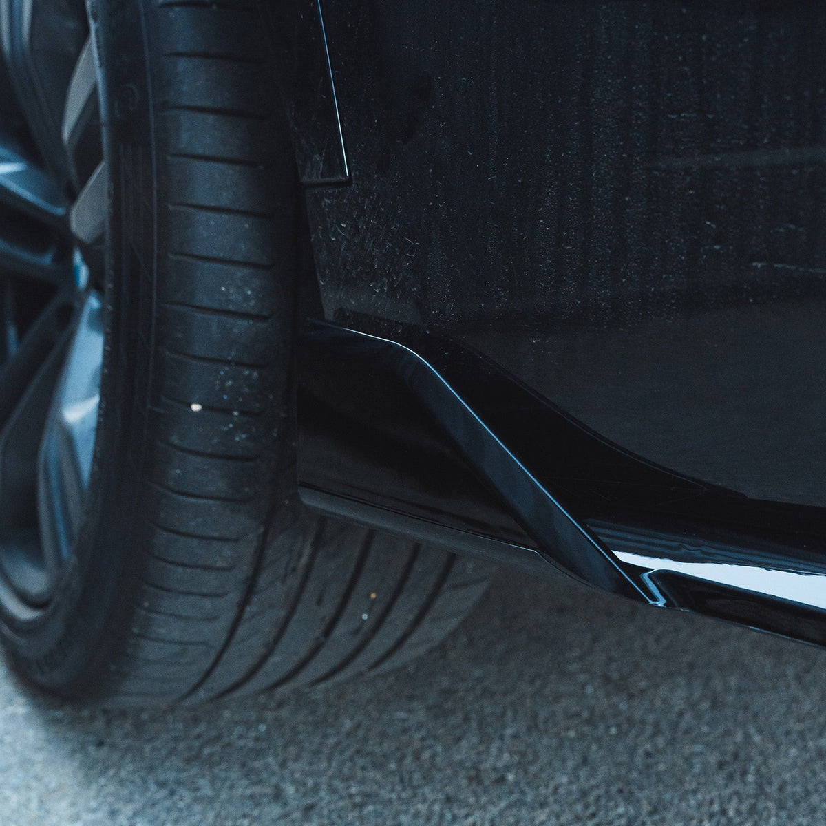 Full gloss black kit for BMW X5 F15 (2014-2018) by CT Carbon, showcasing the complete exterior enhancement kit.