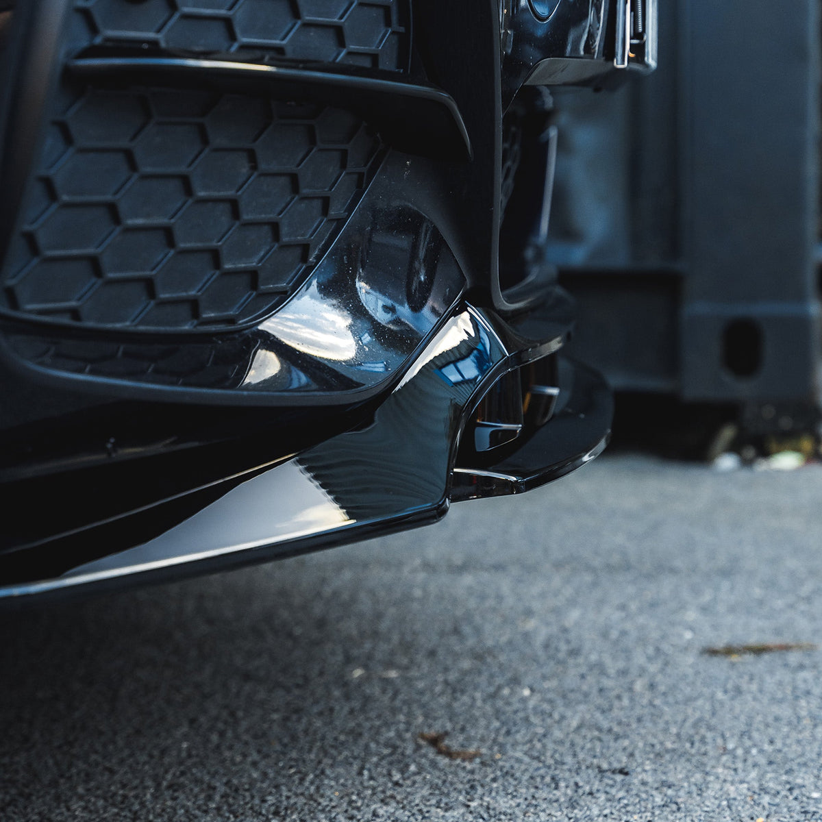 BMW F15 X5 2014-2018 CT Carbon full gloss black kit, including front and rear accents, for a sleek, stylish upgrade.