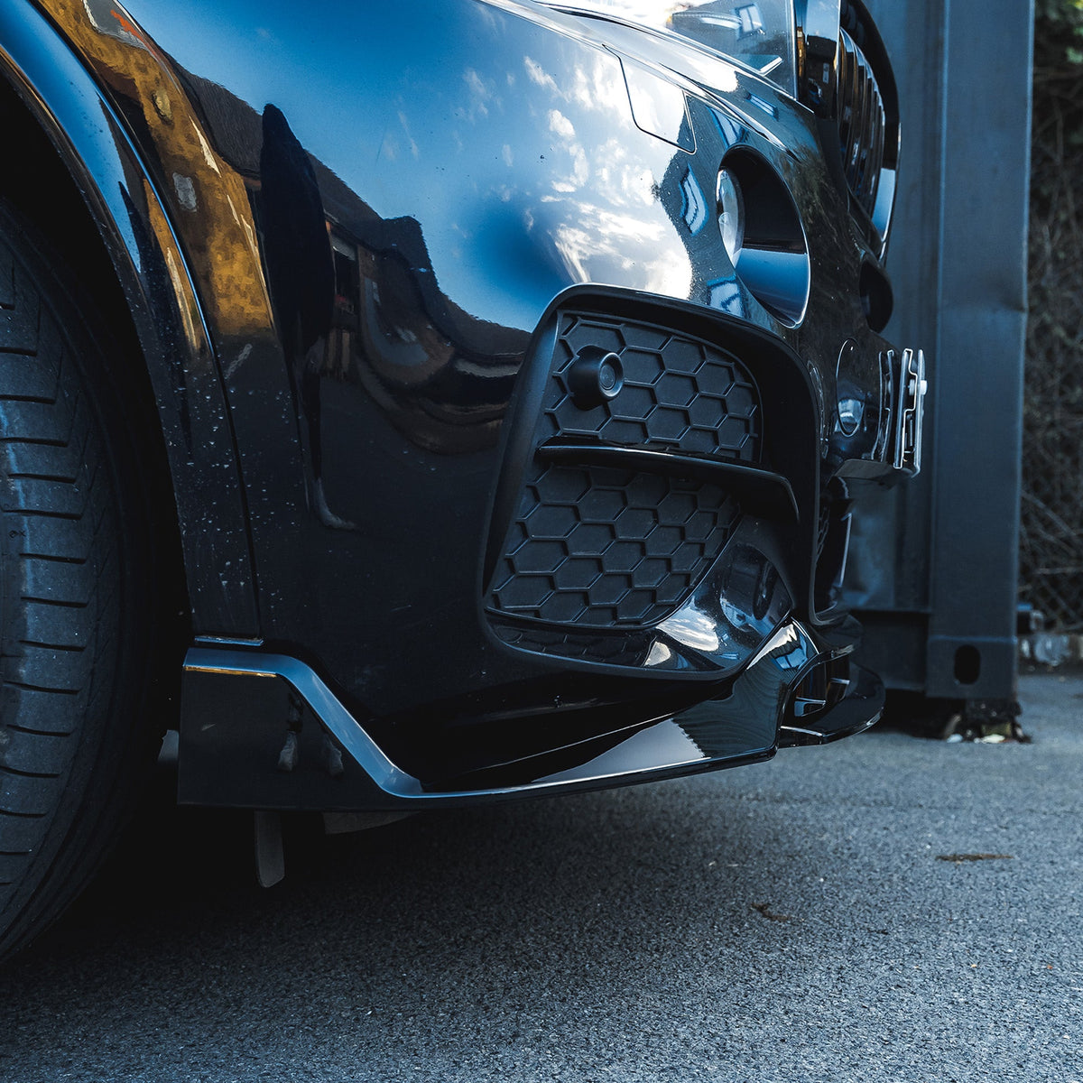 BMW F15 X5 2014-2018 CT Carbon full gloss black kit, including detailed close-up of the sleek, high-quality exterior parts.