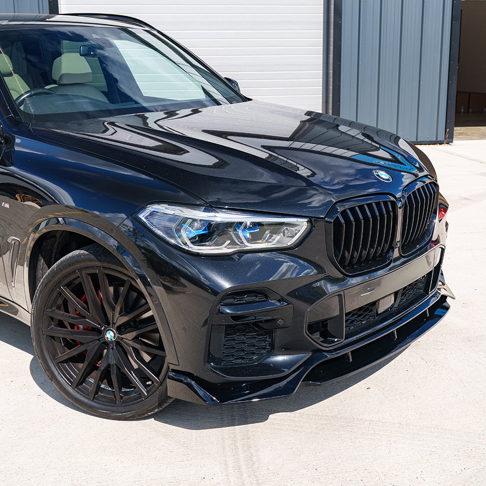 Full black plastic kit for BMW G05 X5 2018-2023 by CT Carbon, featuring various exterior parts and components.