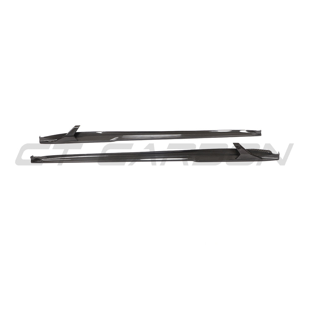 CT Carbon Porsche 911 991.2 GTS 2017-2019 carbon fibre side skirt extensions showing sleek, aerodynamic design on the vehicle.