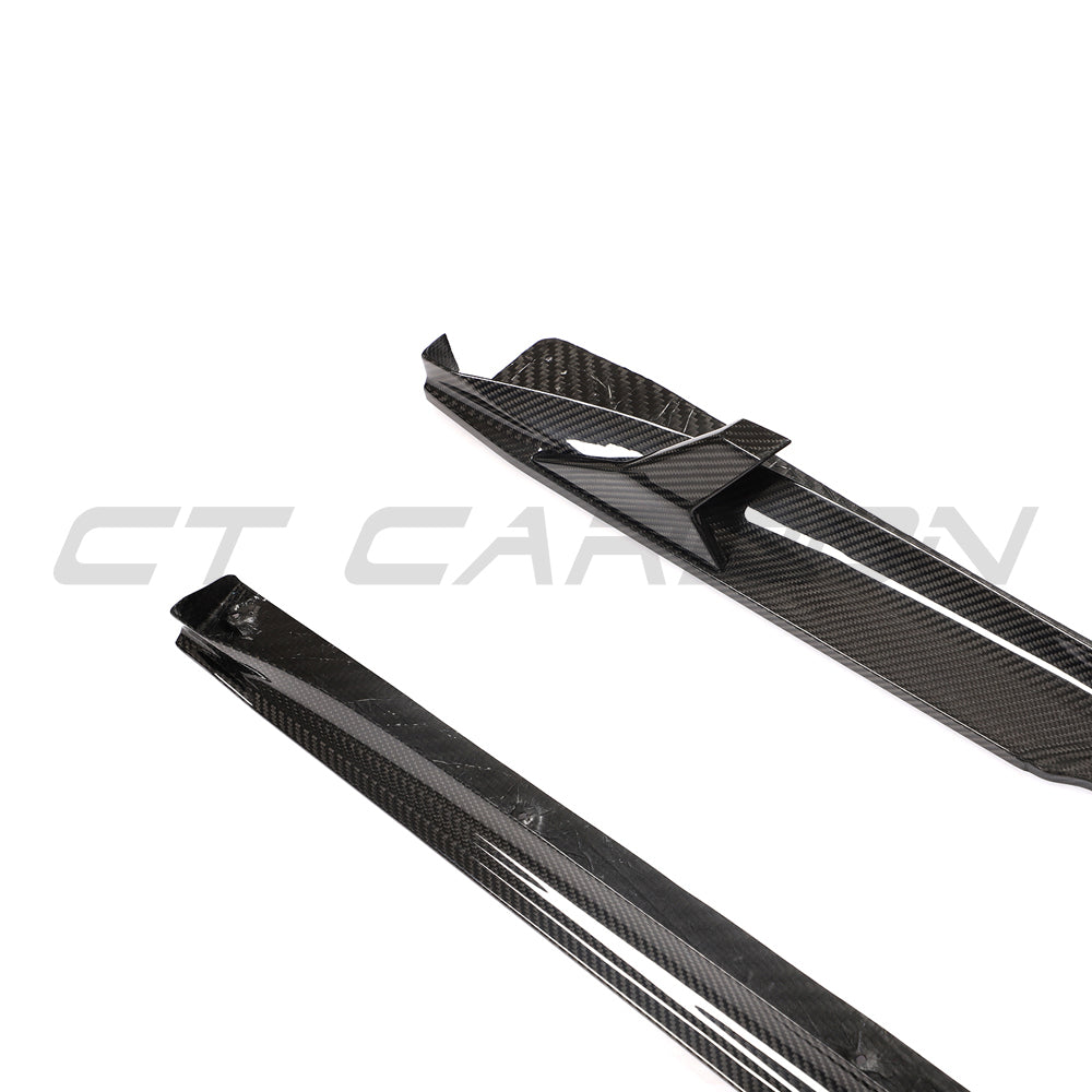 CT Carbon Porsche 911 991.2 GTS 2017-2019 carbon fibre side skirt extensions on a sports car.