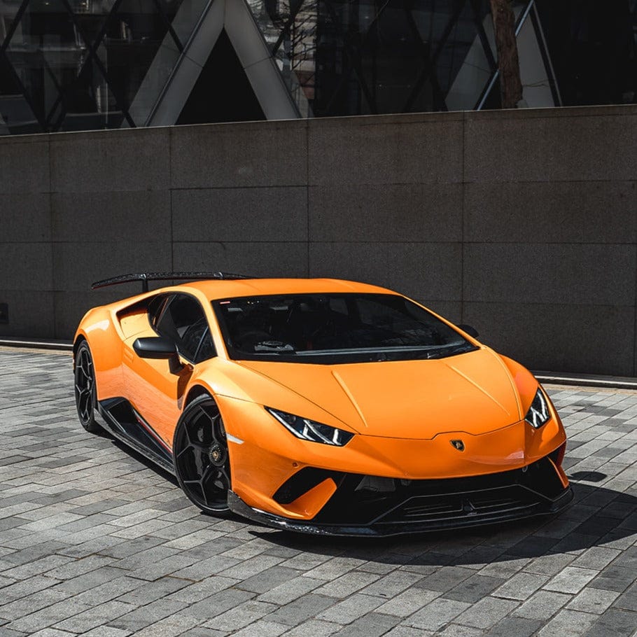 Lamborghini Huracan Performante full kit by CT Design featuring carbon fiber components and aerodynamic enhancements.