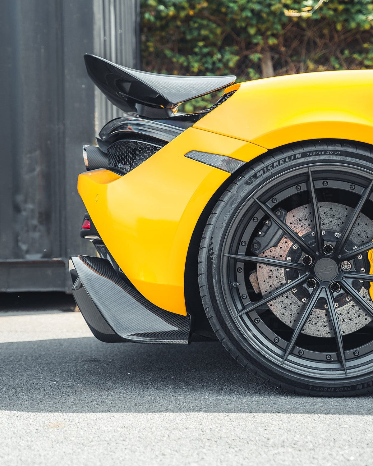 MCLAREN 720S full carbon kit by CT Design V2, showing lightweight carbon fiber exterior parts on the sports car.