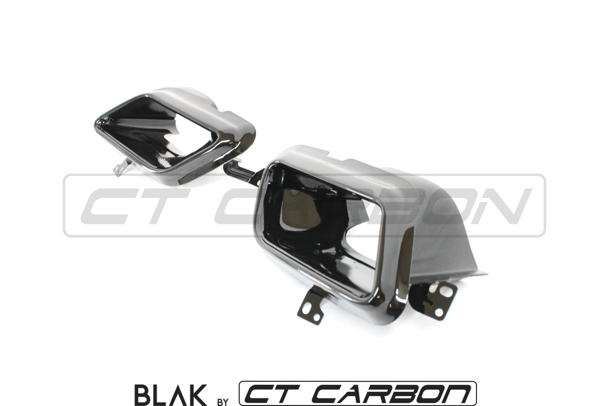 Full black edition trim kit for Range Rover Velar by CT Carbon, includes black accents and styling details for 2017+ models.