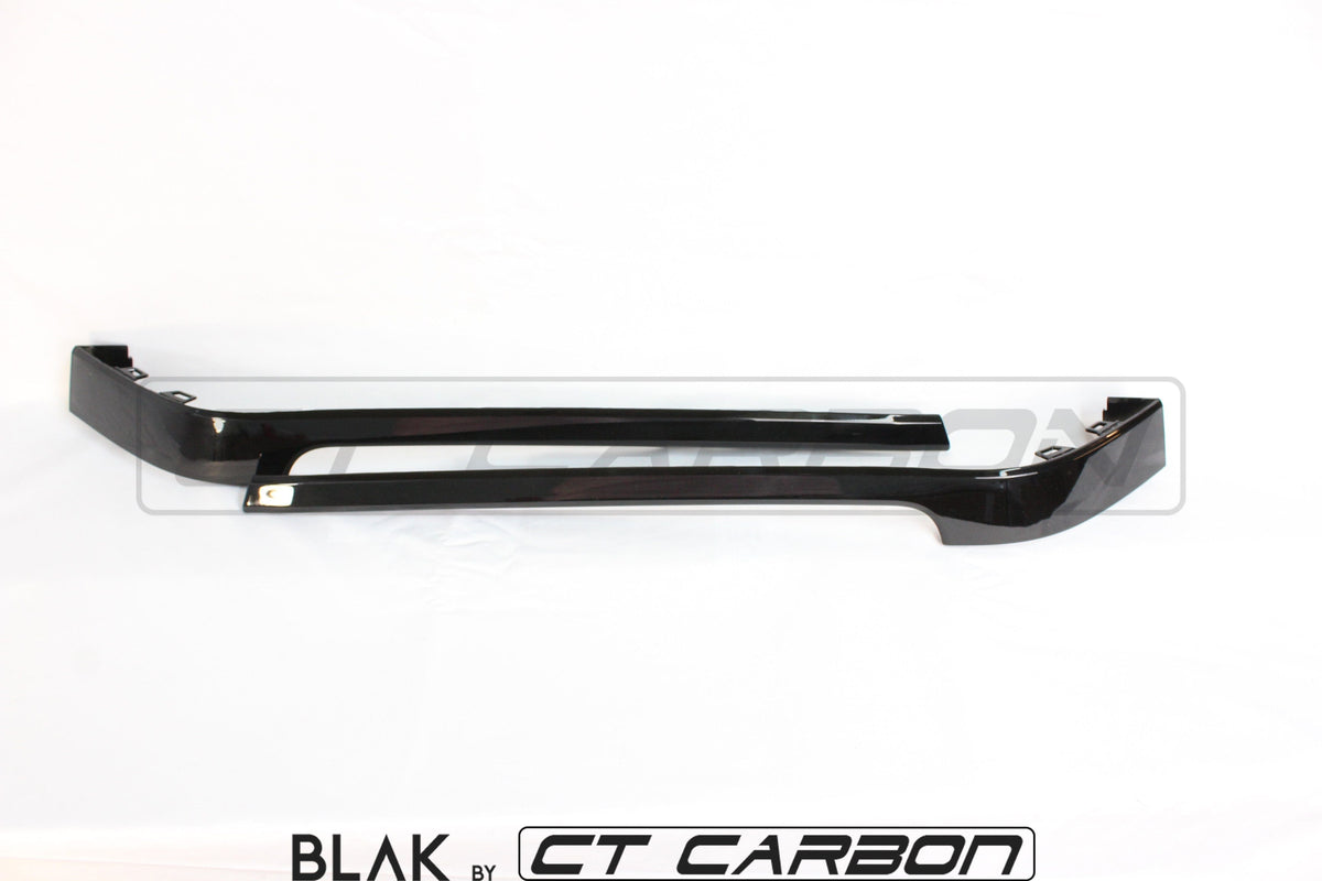 Black CT Carbon splitter kit for Range Rover Vogue L405 Full Black Edition 2013-2017, front view showing sleek design.