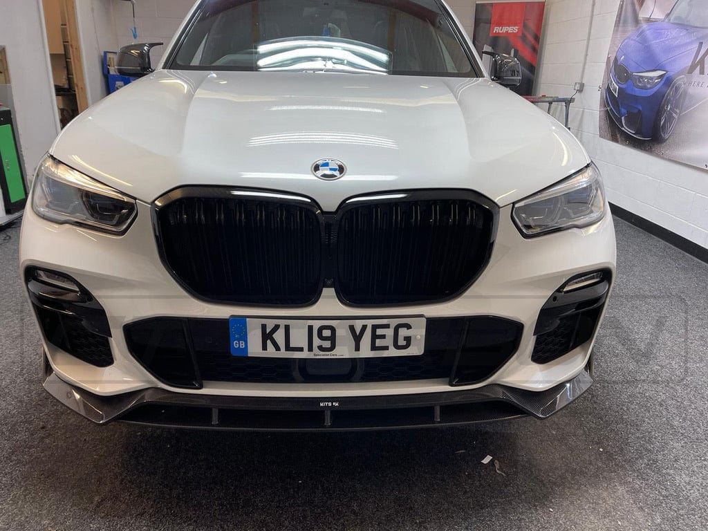 BMW X5 G05 2018+ double slat black grille by CT Carbon, featuring sleek black slats on the front of the vehicle.