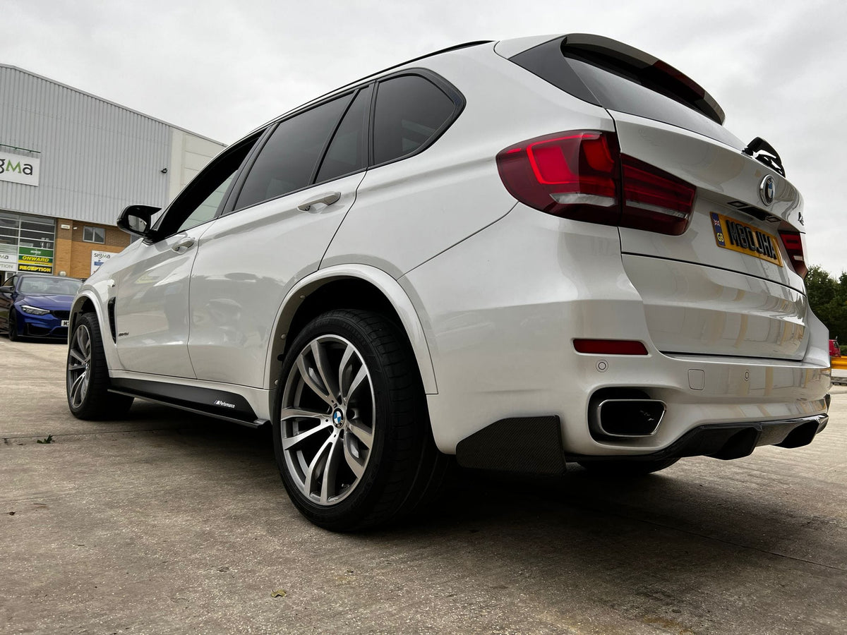 BMW F15 X5 CT Carbon full carbon fibre kit, V1, showing sleek, lightweight carbon fiber components for enhanced style and performance.